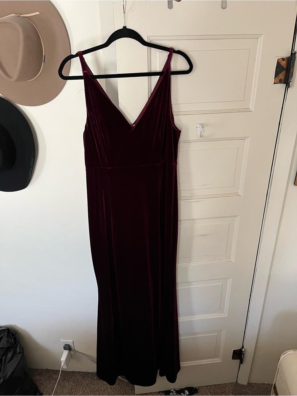 Lulu's Wine Velvet V-Neck Maxi Dress